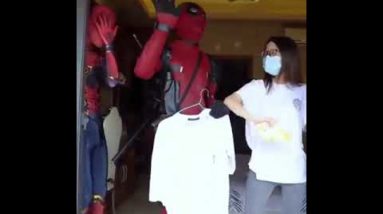 Dessa vez quem foi trolado foi o Deadpool! HaHa #shorts #spiderman #deadpool