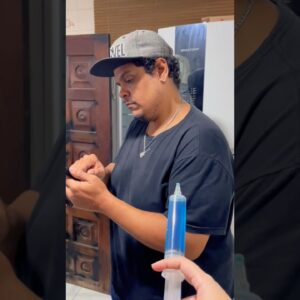 Toma injeção 💉😱😫😡