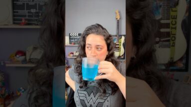 O que ela tá bebendo