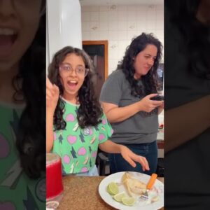 A pegadinha da banana ficou azeda! 🍌🍋‍🟩🥴😂