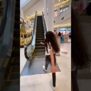 Não Pode Andar de Crocs! Can't Go Up! 👟🚫🙅🏻‍♀️❤️😂👧🏻💥🚀✅